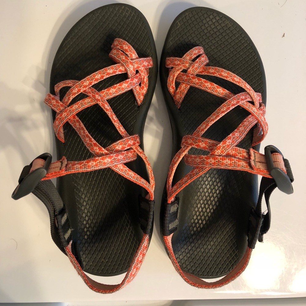 Chacos🧡💛💚